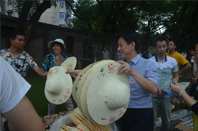 炎炎夏日送清涼，點滴關懷暖人心——城投集團各黨支部開展“送清涼”慰問一線員工活動